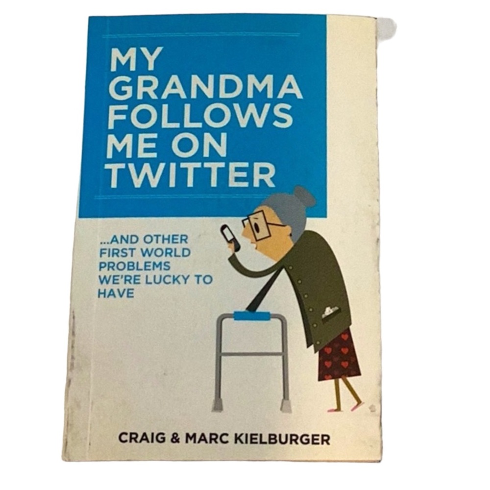 💚 FREE with any purchase ⭐️ My grandma Follows me on Twitter...